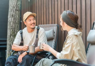 3階建てのスカイバルコニー付き住宅